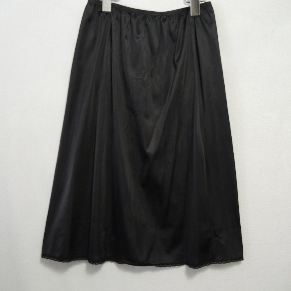 Vassarette Black Nylon Half Slip w/ Slit in Back Elastic Waist Size Medium